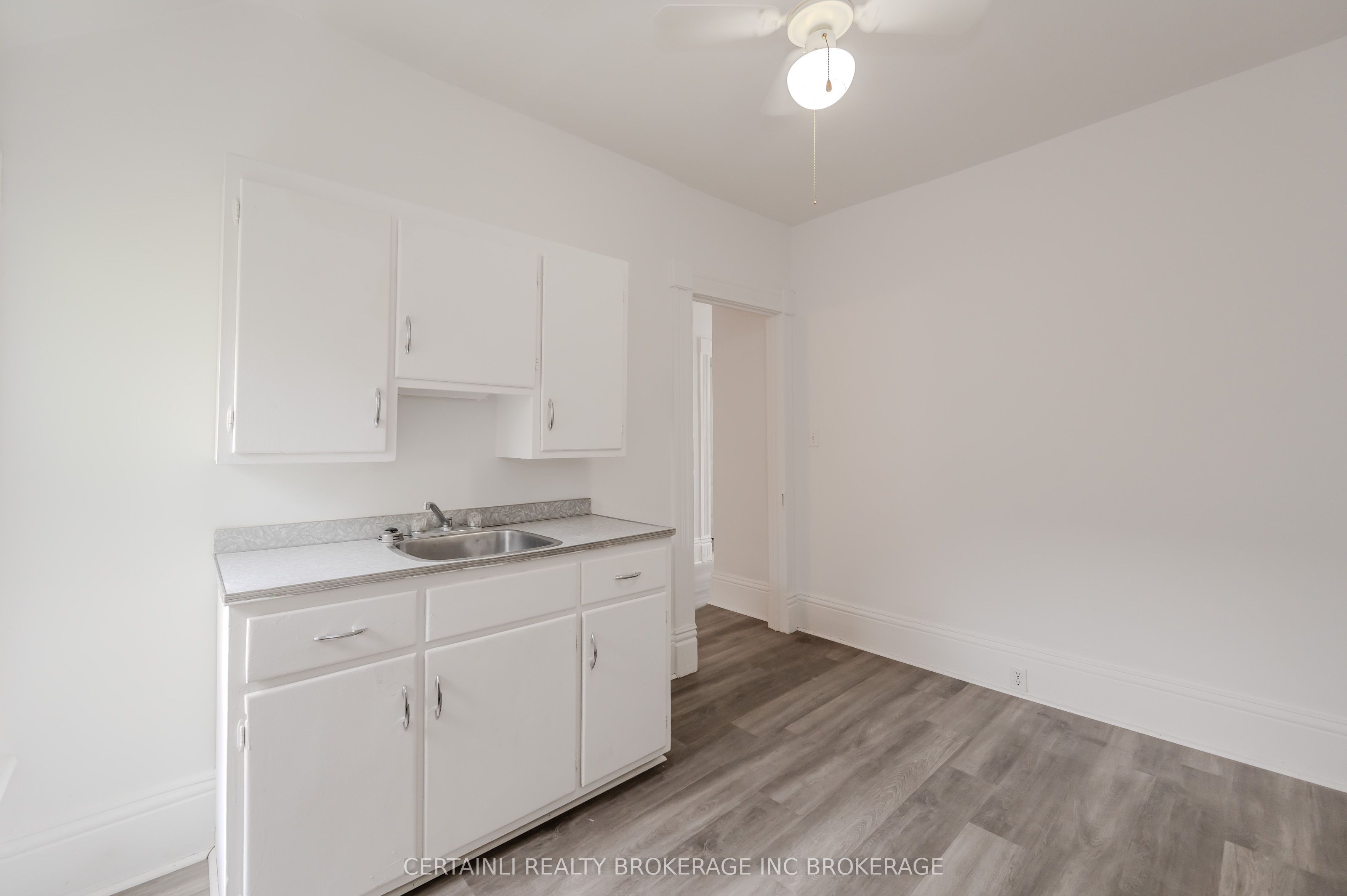 51 BALDWIN Ave, Brantford, Ontario N3S1H6 For Sale HouseSigma